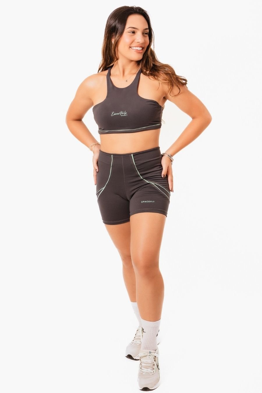 shorts-com-recortes-e-filete-s165